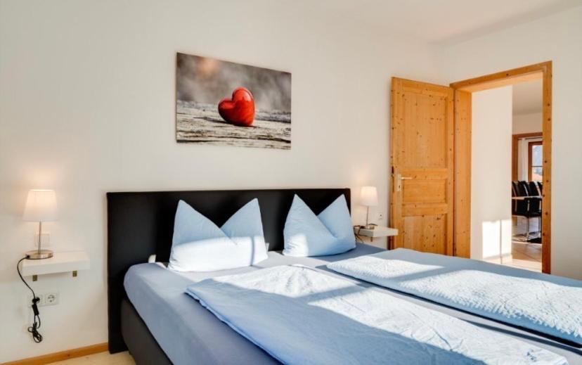 Ferienwohnung Mit Bergblick อุนเทอร์อัมเมอร์เกา ภายนอก รูปภาพ