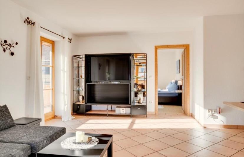 Ferienwohnung Mit Bergblick อุนเทอร์อัมเมอร์เกา ภายนอก รูปภาพ