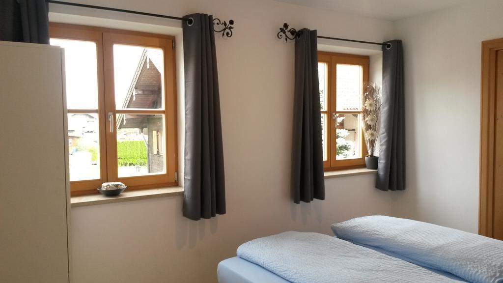 Ferienwohnung Mit Bergblick อุนเทอร์อัมเมอร์เกา ภายนอก รูปภาพ
